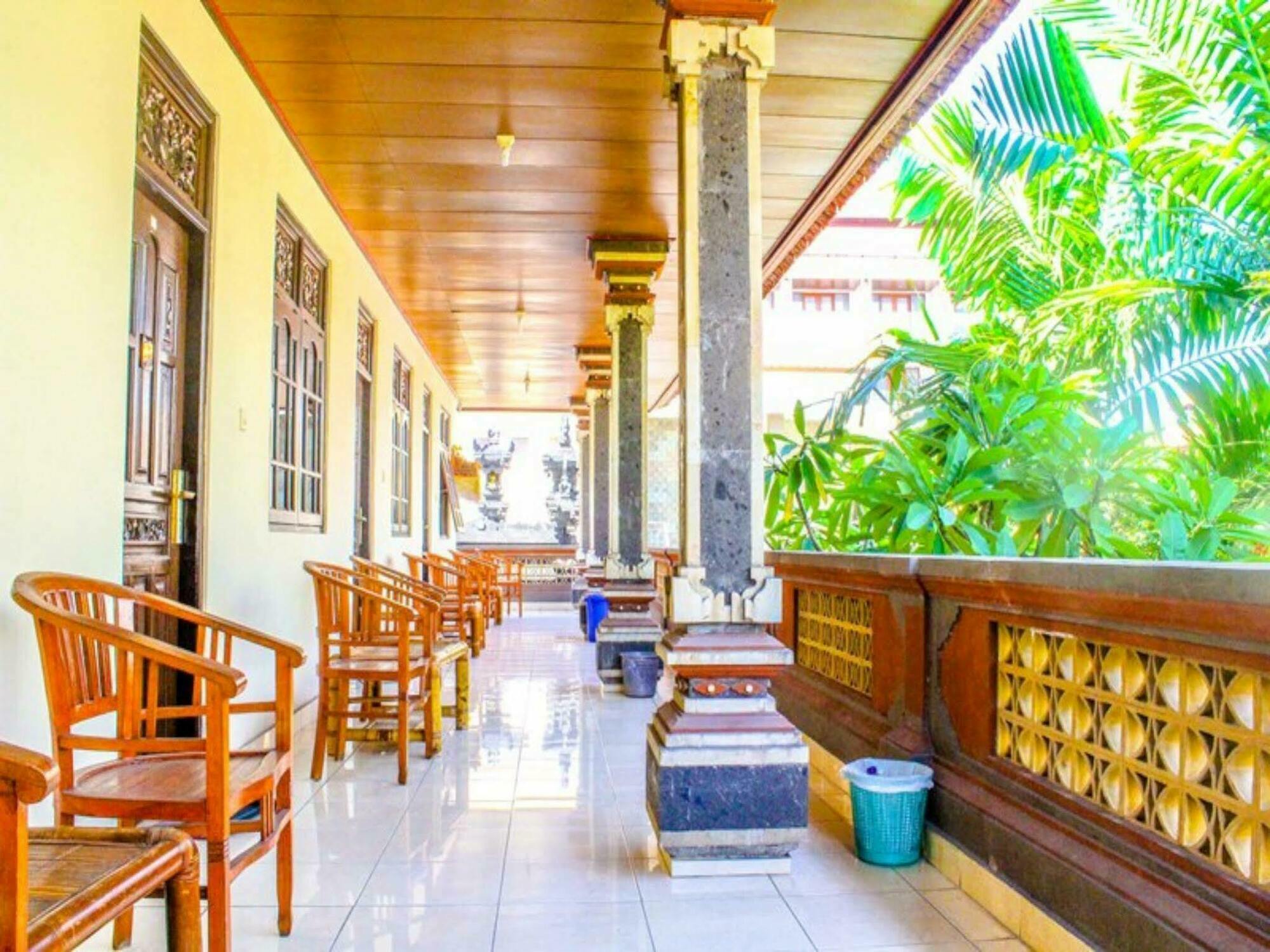 Lolo Beach Inn Легіан Екстер'єр фото